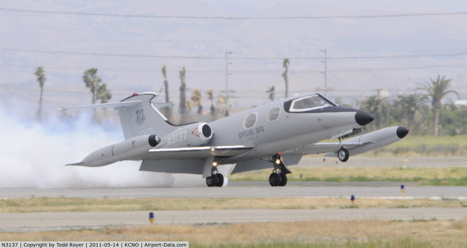 N3137, 1966 Learjet 24 C/N 123, Landing at Chino