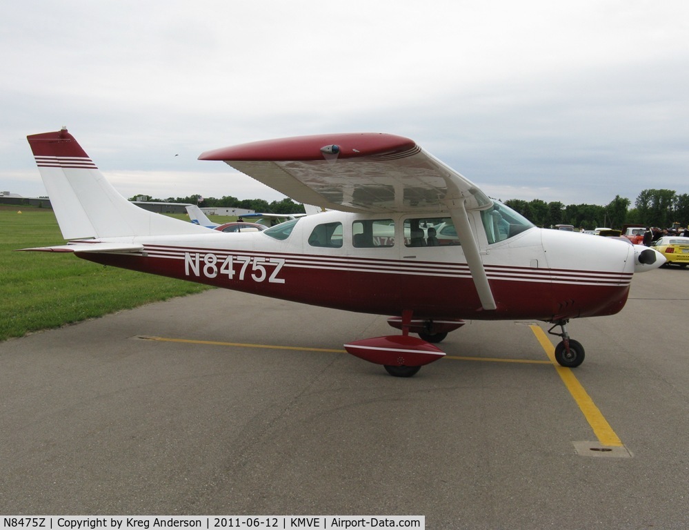 N8475Z, 1963 Cessna 210-5A(205A) C/N 205-0475, EAA 688 Fly-in Breakfast 2011