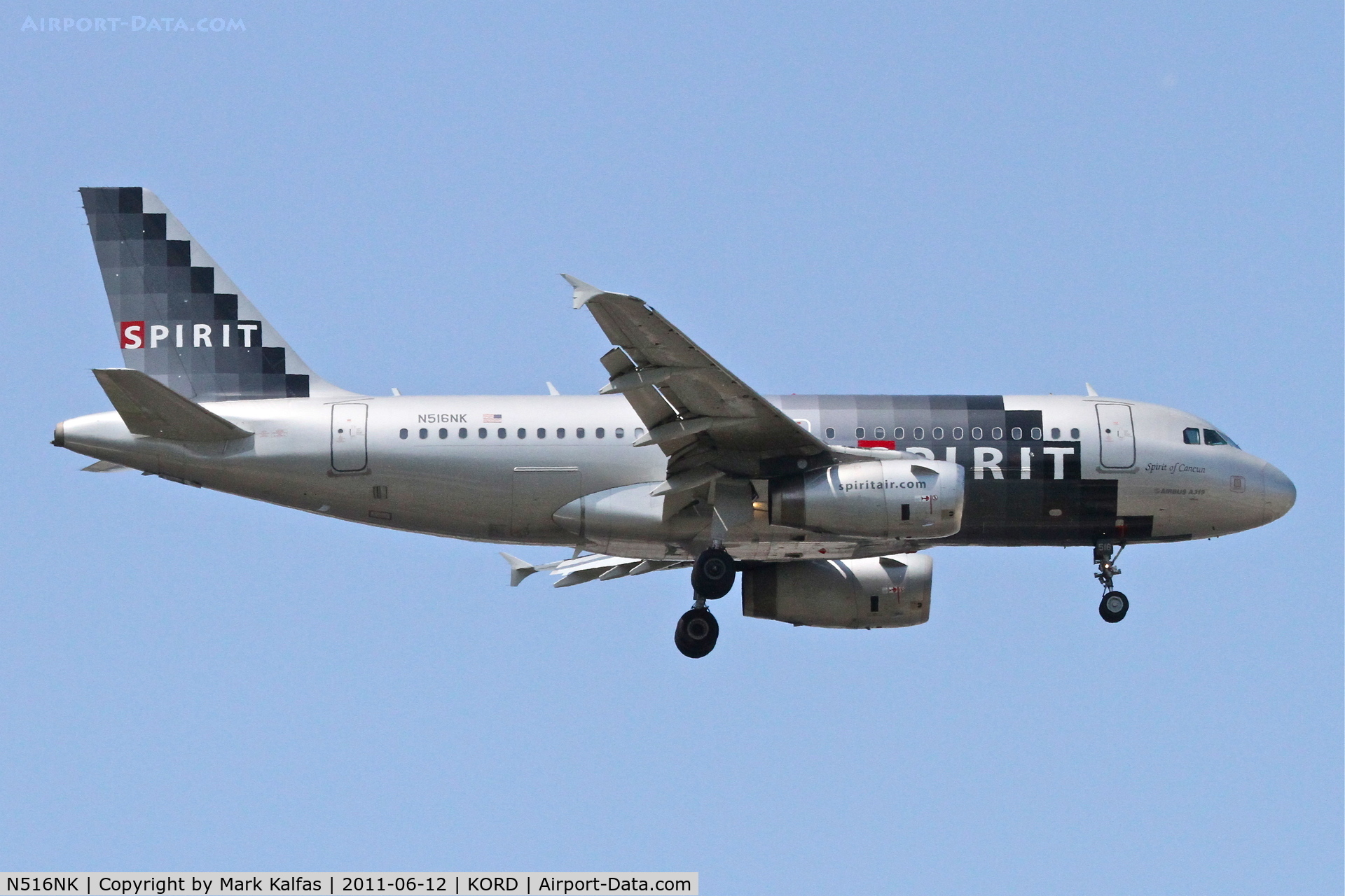 N516NK, 2006 Airbus A319-132 C/N 2704, Spirit Airlines, Airbus A319-132, NKS246 arriving from KLAS, RWY 10 approach KORD.