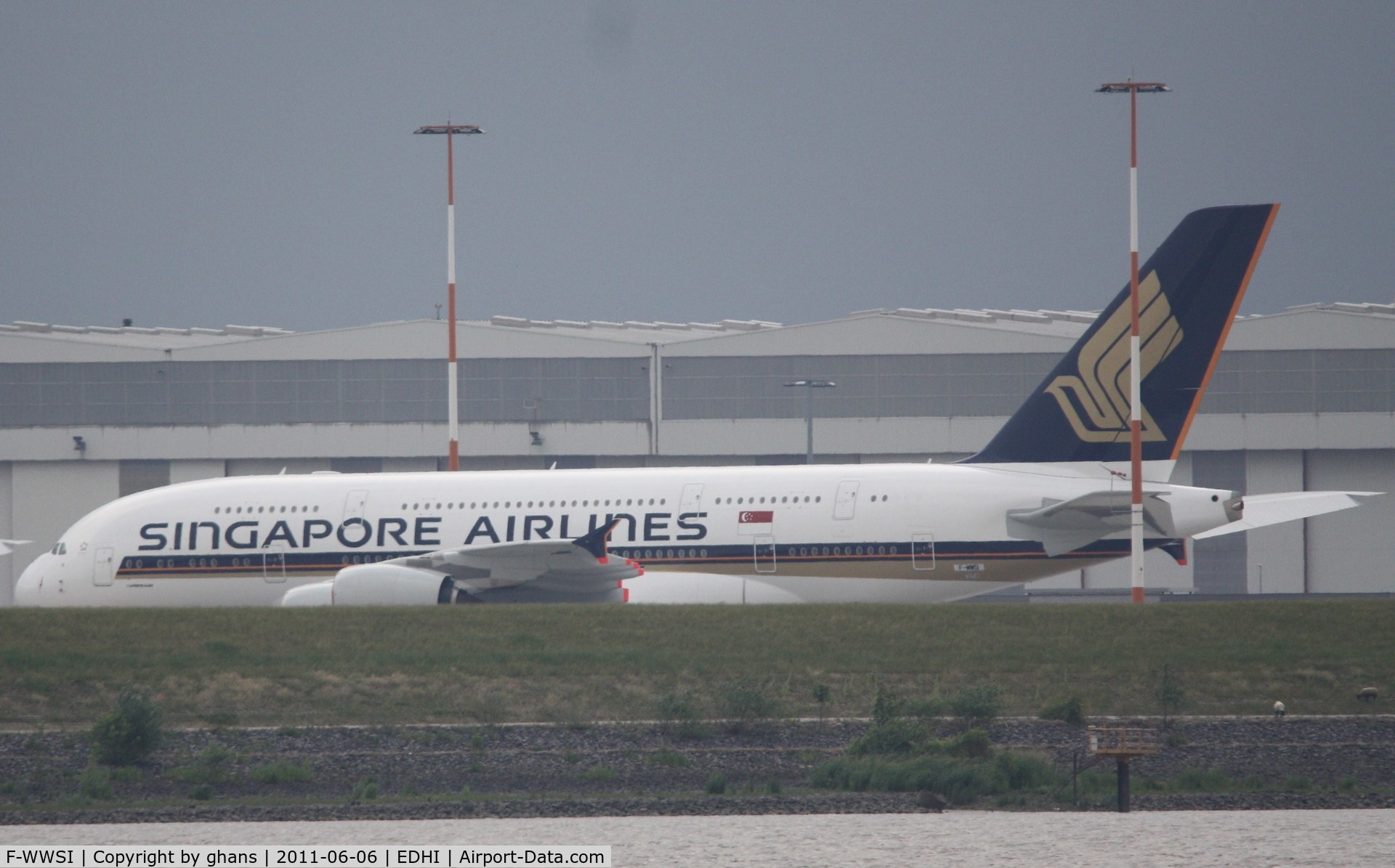F-WWSI, 2010 Airbus A380-841 C/N 058, to become 9V-SKL
