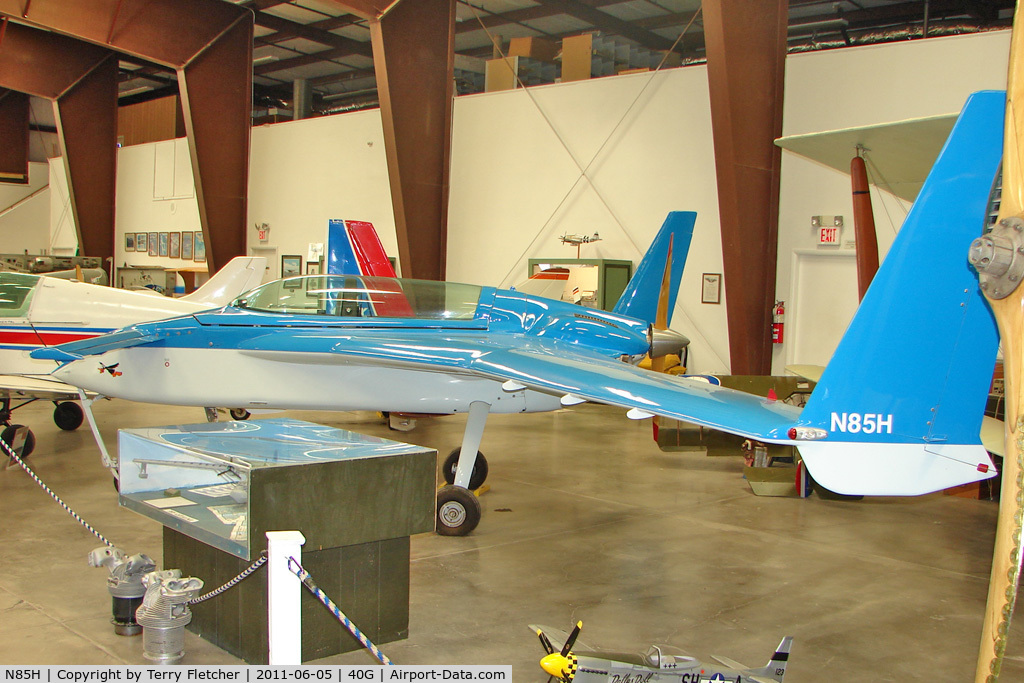 N85H, Rutan Long-EZ C/N 704, Hatten Donald E LONG-EZ, c/n: 704 at Planes of Fame Museum at Valle AZ