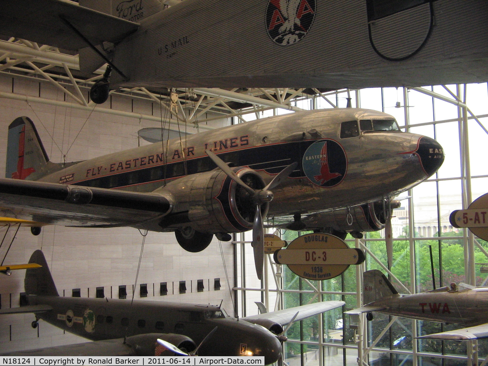 N18124, 1937 Douglas DC-3-201 C/N 2000, National Air and Space Museum