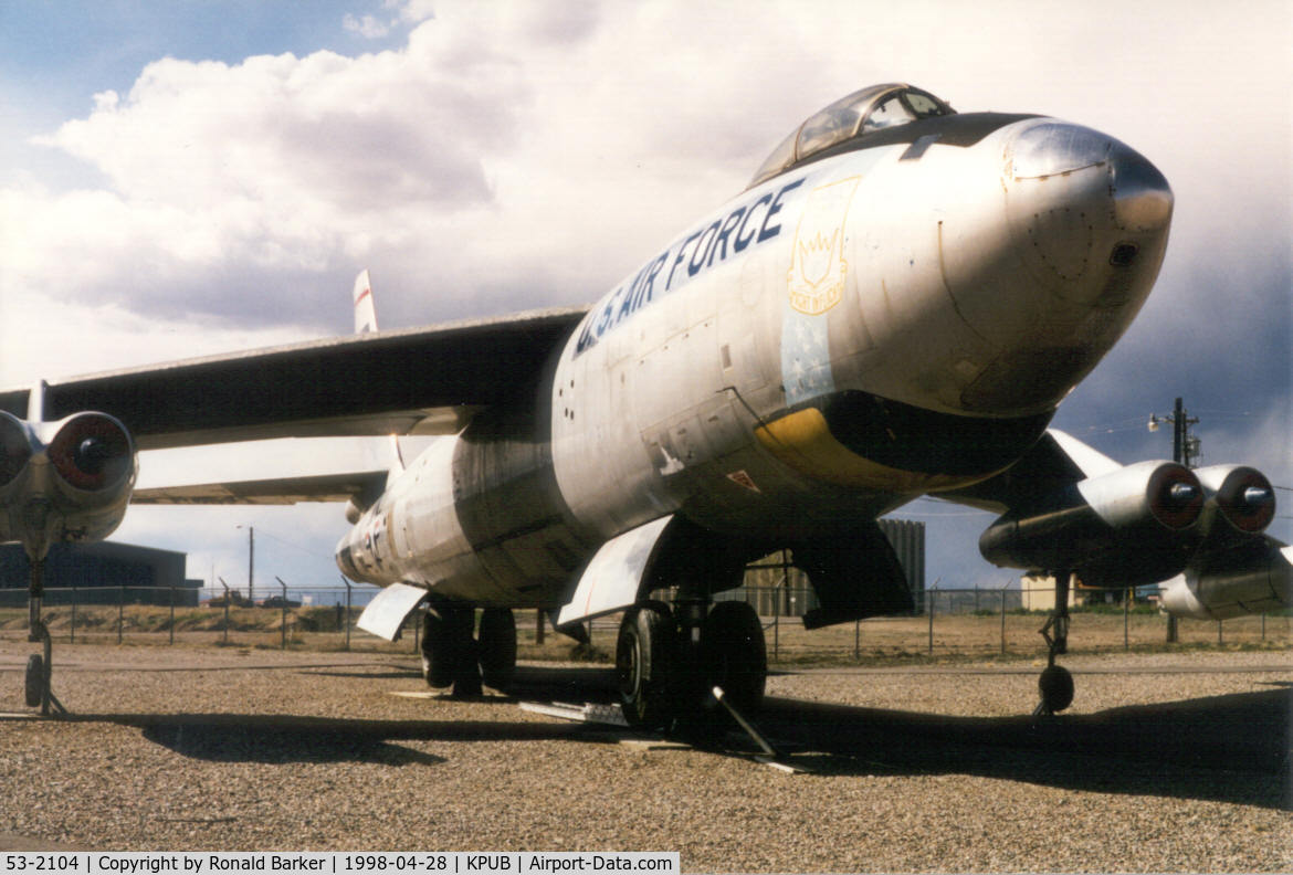 53-2104, 1952 Boeing B-47E-45-DT Stratojet C/N 44450, Pueblo Weisbrod Aircraft Museum
