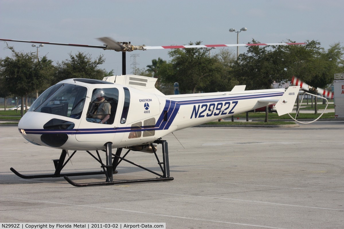 N2992Z, 2009 Enstrom 480B C/N 5130, Enstrom 480B at Heliexpo Orlando