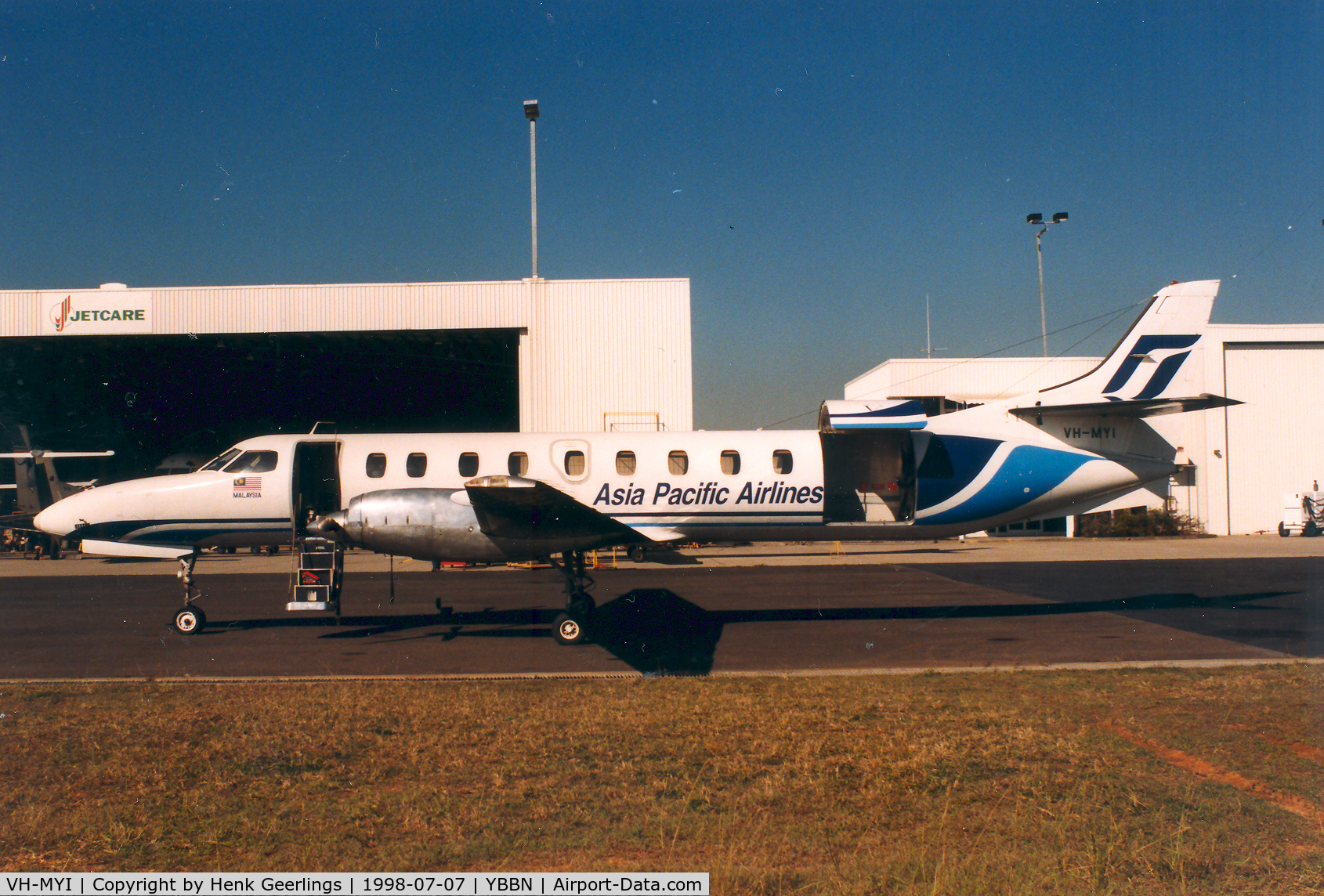VH-MYI, 1994 Fairchild SA-227DC Metro 23 C/N DC-869B, Asia Pacific Airlines
