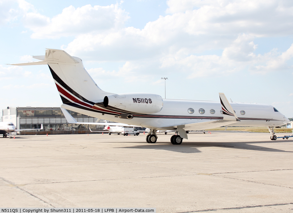 N511QS, 2001 Gulfstream Aerospace G-V C/N 647, Parked...