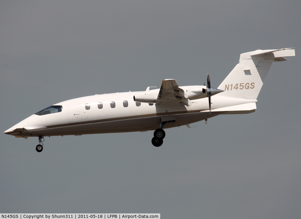 N145GS, 2007 Piaggio P-180 C/N 1145, On landing...