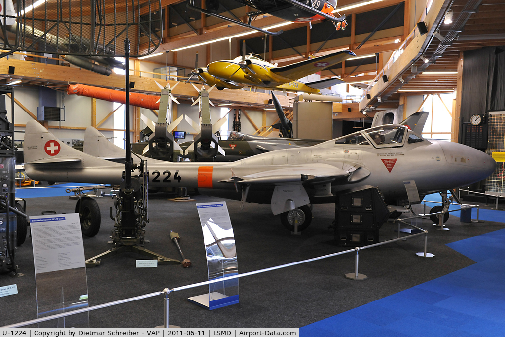 U-1224, De Havilland (F+W Emmen) Vampire T55 (DH-115) C/N 984, Swiss Air Force de Havilland Vampire T.55