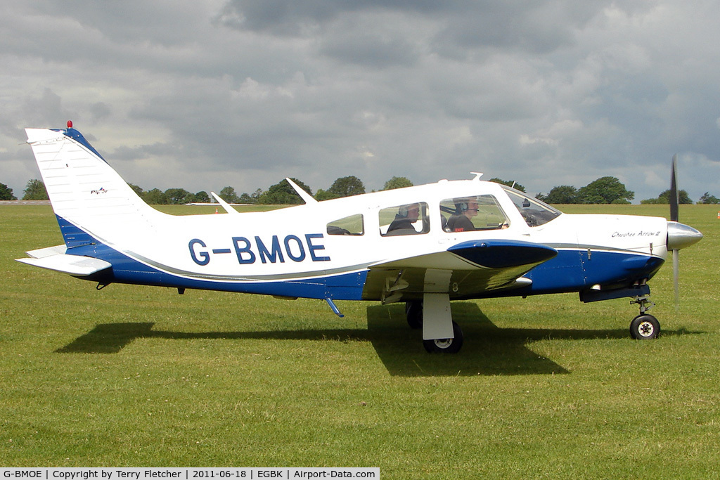 G-BMOE, 1976 Piper PA-28R-200-2 Cherokee Arrow II C/N 28R-7635226, 1976 Piper PIPER PA-28R-200-2, c/n: 28R-7635226 at Sywell