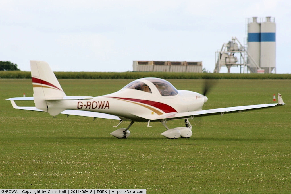 G-ROWA, 2007 Aquila A210 (AT01) C/N AT01-174, at AeroExpo 2011