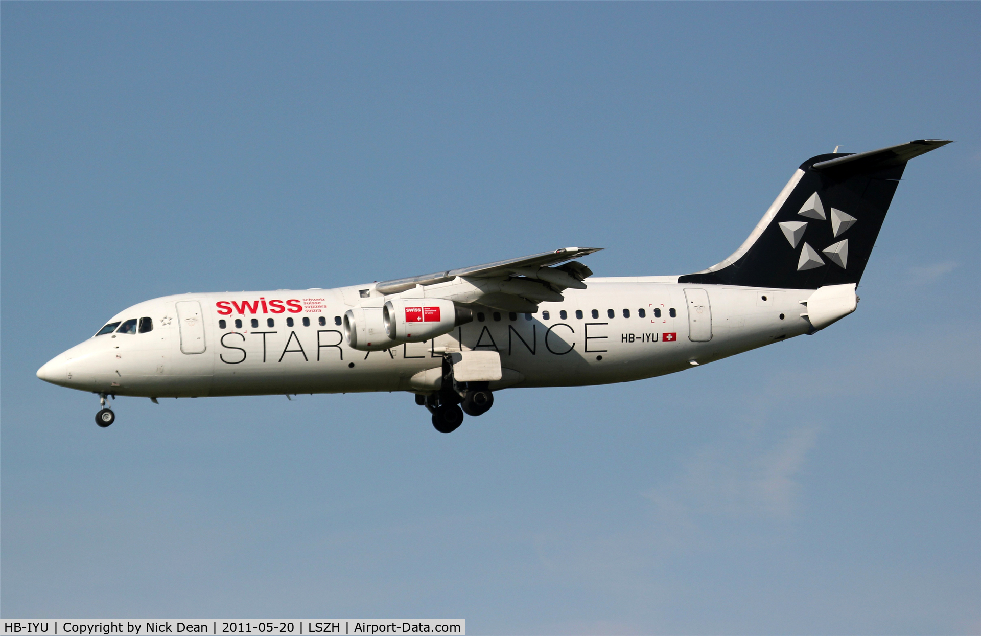 HB-IYU, 2000 British Aerospace Avro 146-RJ100 C/N E3379, LSZH/ZRH