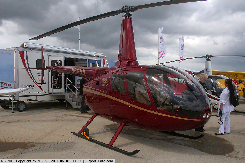 N66NN, 2011 Robinson R66 Turbine C/N 0016, Aero Expo Static 2011