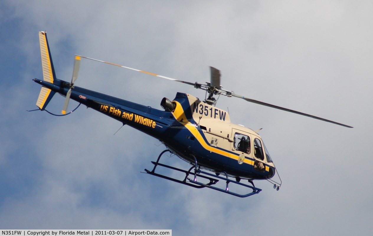 N351FW, Aerospatiale AS-350B-2 Ecureuil C/N 4704, Fish and Wildlife at Heliexpo Orlando