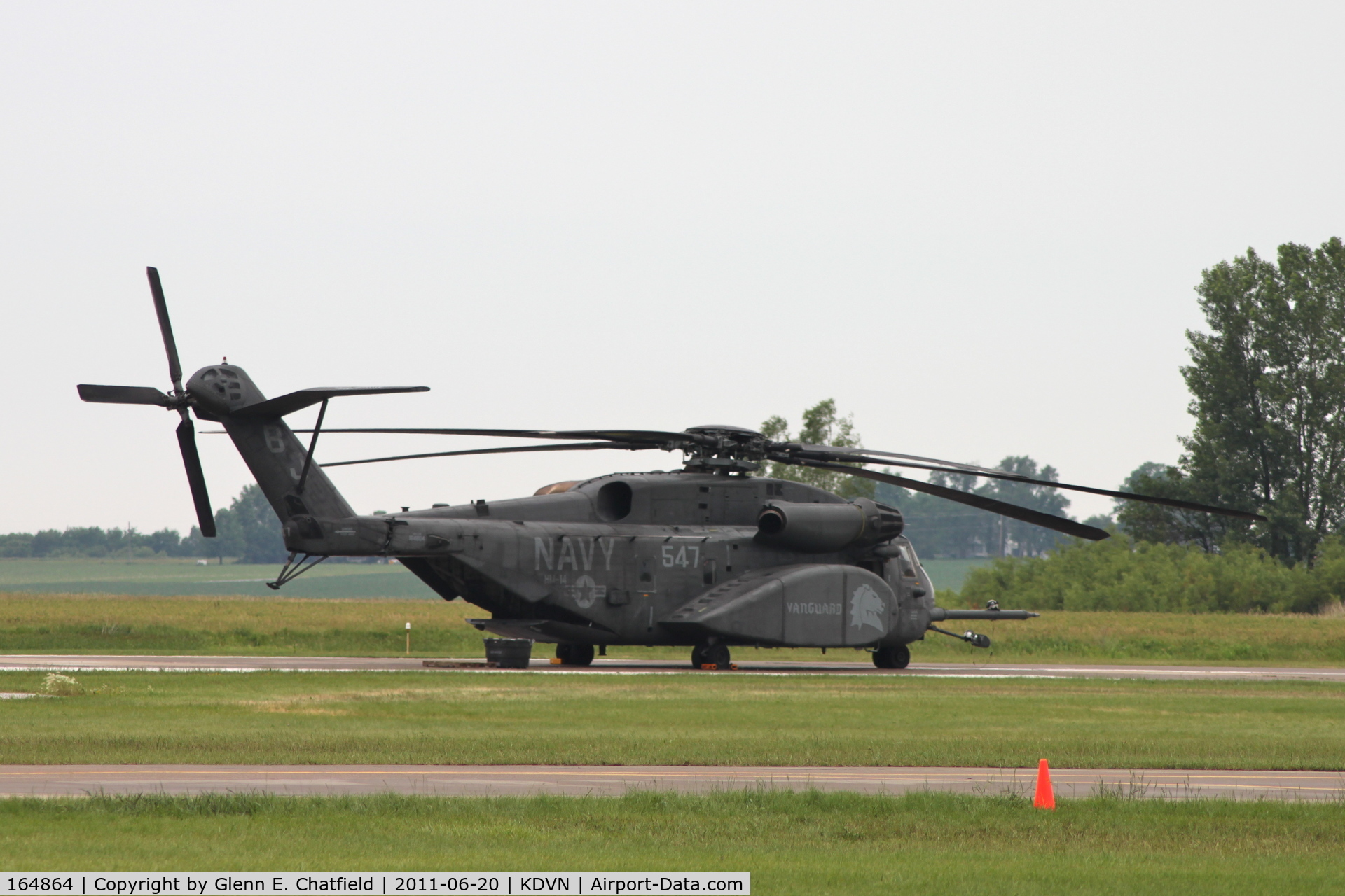 164864, Sikorsky MH-53E Sea Dragon C/N 65-620, Parked on runway the day after the air show.