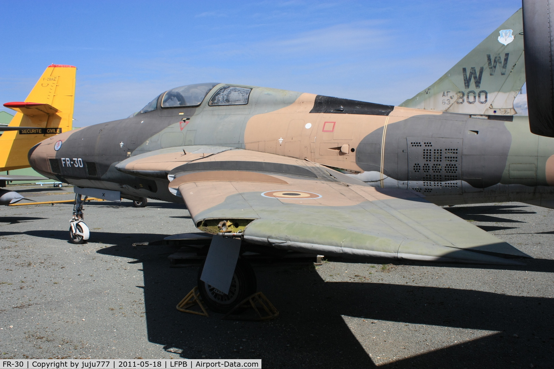 FR-30, Republic RF-84F Thunderflash C/N Not found (51-17015), now store at Le bourget