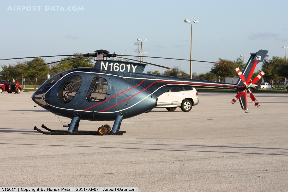 N1601Y, McDonnell Douglas 369E C/N 0216E, Hughes MD 369E will leave in a trailer for Heliexpo
