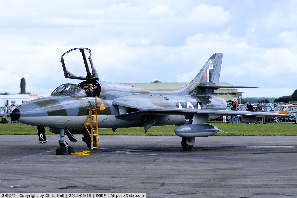 G-BXFI, 1955 Hawker Hunter T.7 C/N 41H-670818, parked on the flight line prior to its display at the Cotswold Airshow