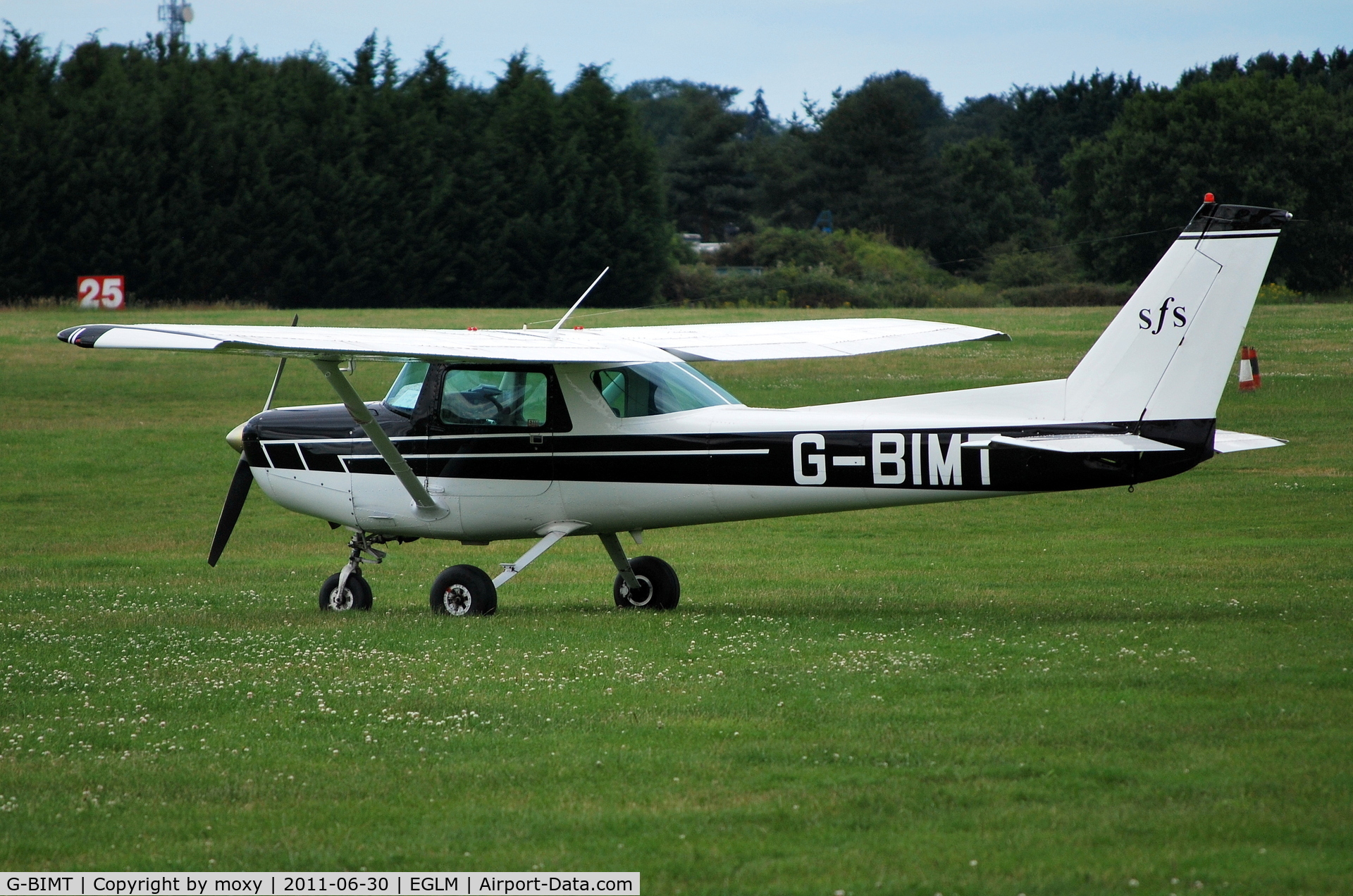 G-BIMT, 1980 Reims FA152 Aerobat C/N 0361, Reims Cessna FA152 visting White Waltham from Staverton. Ex N8062L