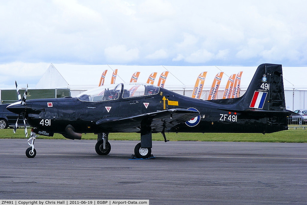 ZF491, 1992 Short S-312 Tucano T1 C/N S152/T123, on static display at the Cotswold Airshow