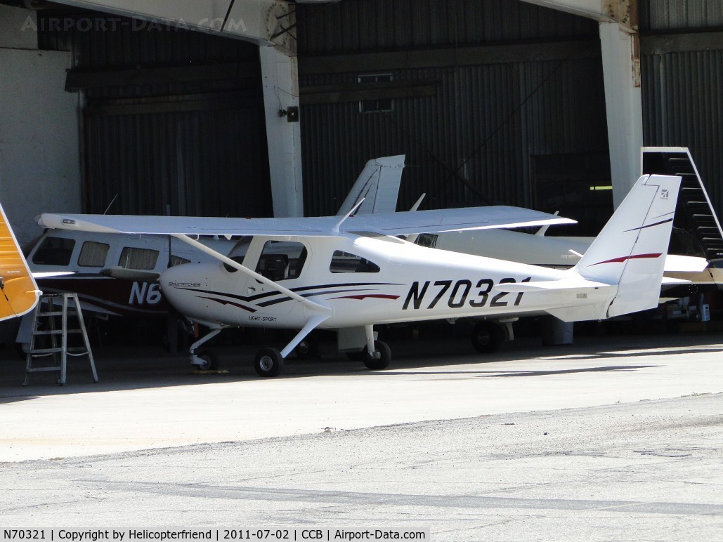 N70321, 2011 Cessna 162 Skycatcher C/N 16200061, Parked in the Foothill Aircraft Sales & Service work hanger