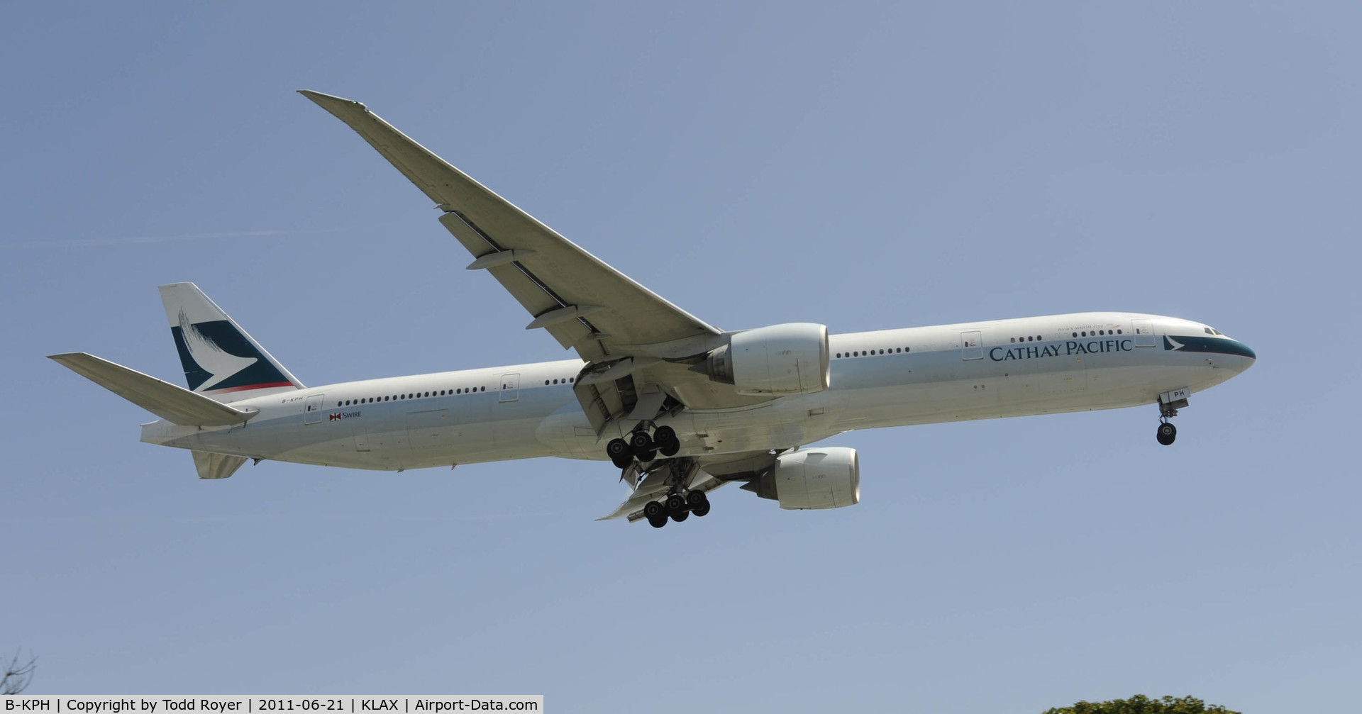 B-KPH, 2008 Boeing 777-367/ER C/N 35301, Landing at LAX