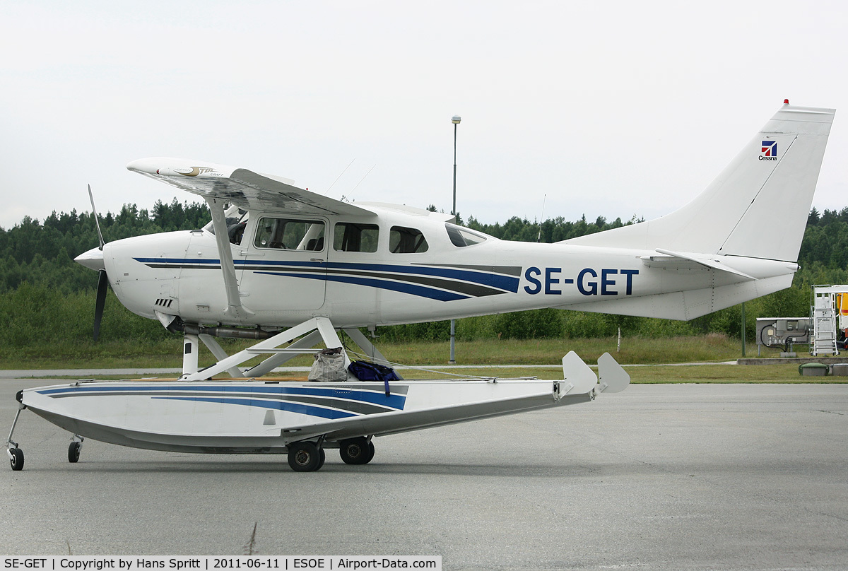 SE-GET, 1973 Cessna U206F Stationair Stationair C/N U206-01959, Nice amphibian Cessna