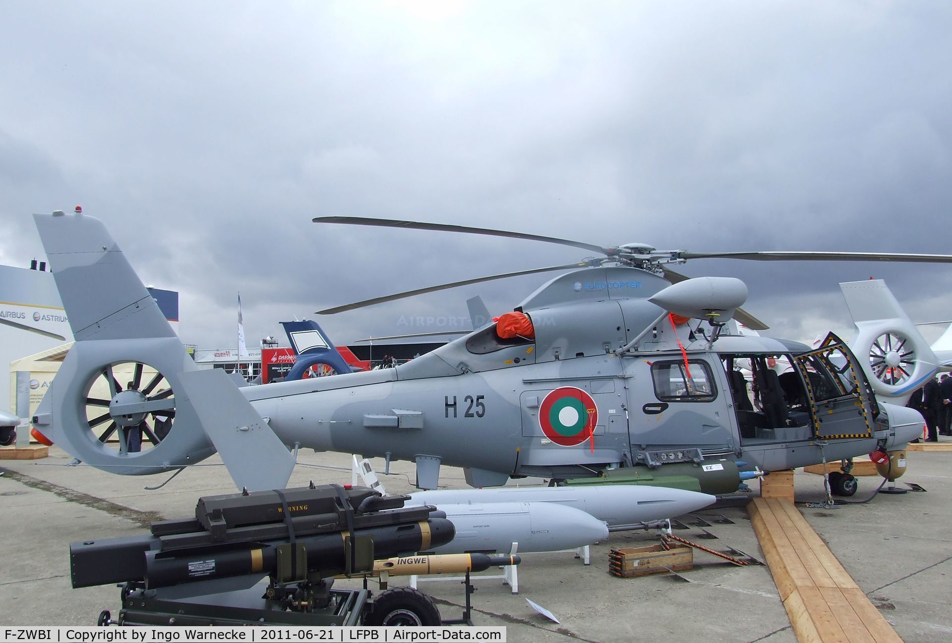 F-ZWBI, Eurocopter AS-565MB Panther C/N 6866, Eurocopter AS.565MB Panther in the colours of the bulgarian navy at the Aerosalon 2011, Paris
