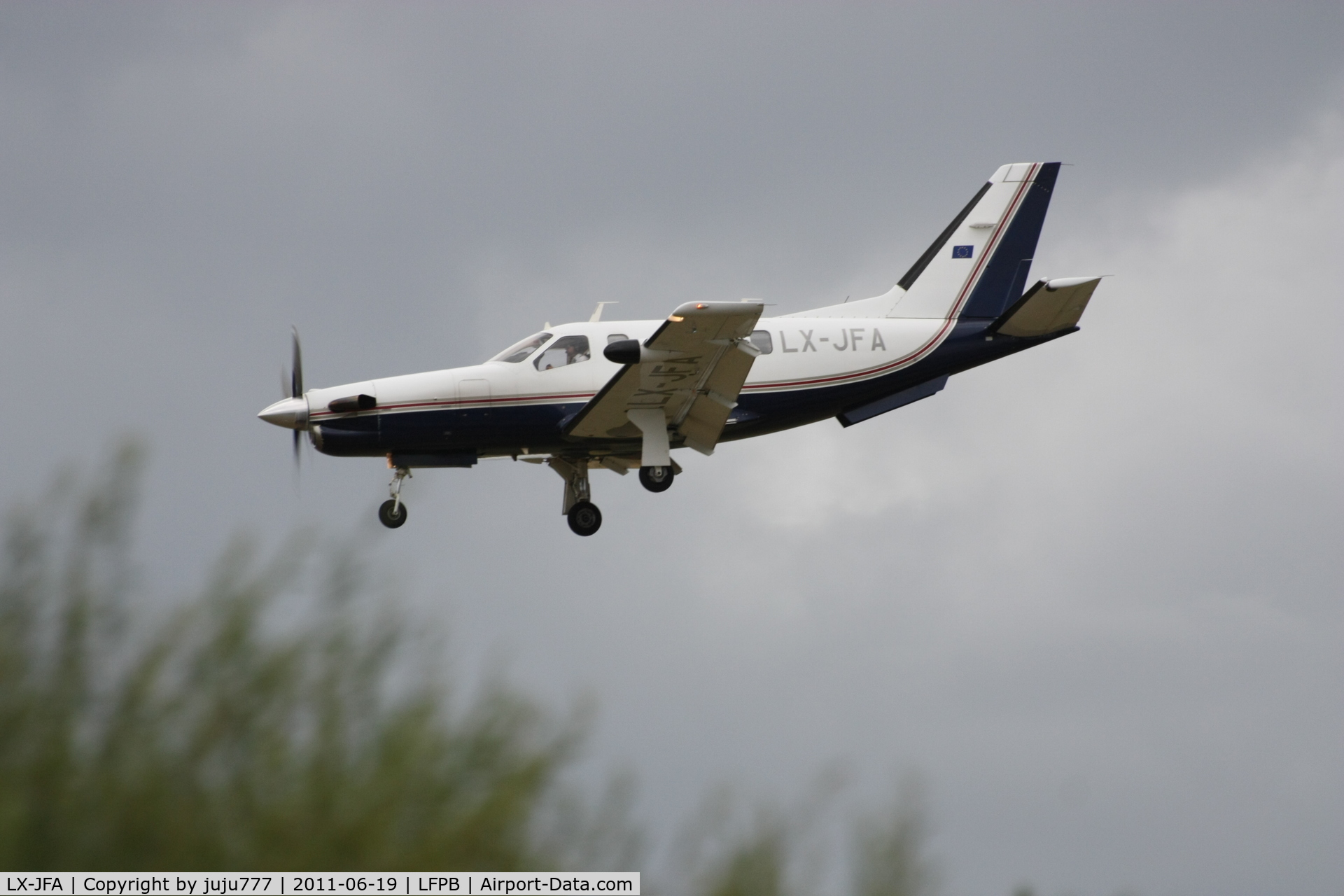 LX-JFA, 1992 Socata TBM-700 C/N 63, on transtis at Le Bourget