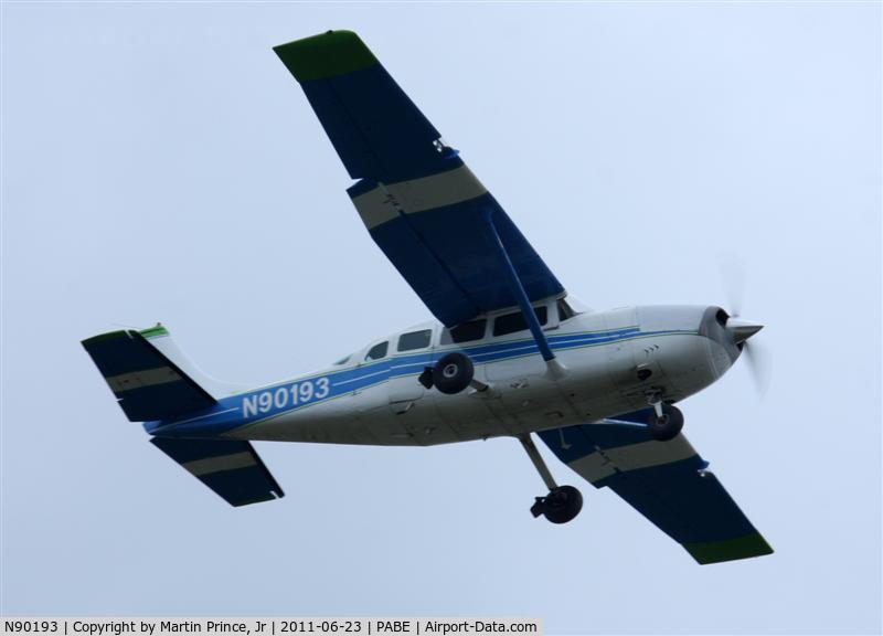 N90193, 1969 Cessna T207 C/N 20700007, Renfro's Alaskan Adventures landing in Bethel