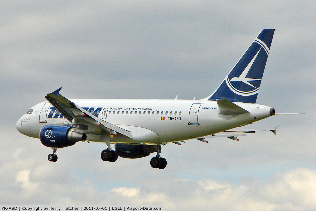 YR-ASD, 2007 Airbus A318-111 C/N 3225, Tarom's 2007 Airbus 318-111, c/n: 3225 on late finals at Heathrow