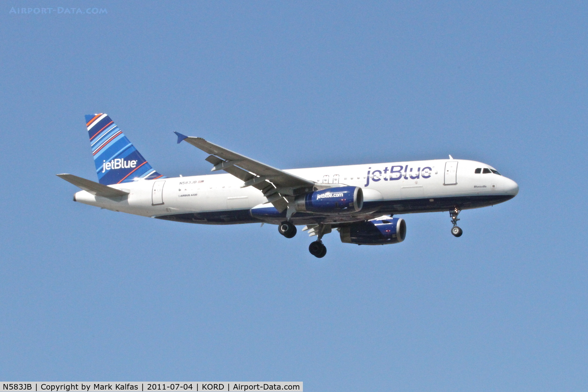 N583JB, 2004 Airbus A320-232 C/N 2150, Jet Blue Airbus A320-232, JBU934 arriving from KLGB, RWY 14R approach KORD.