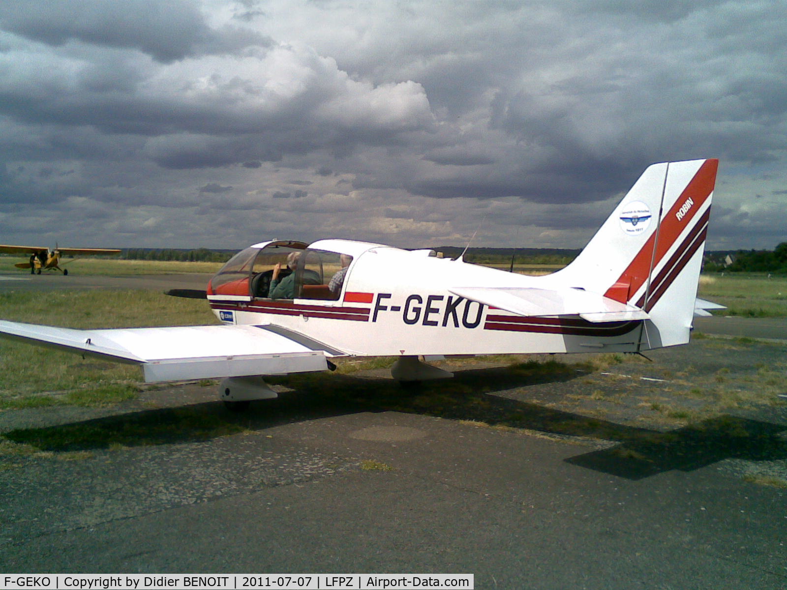 F-GEKO, Robin DR-400-120 Dauphin C/N 1740, DR400-120