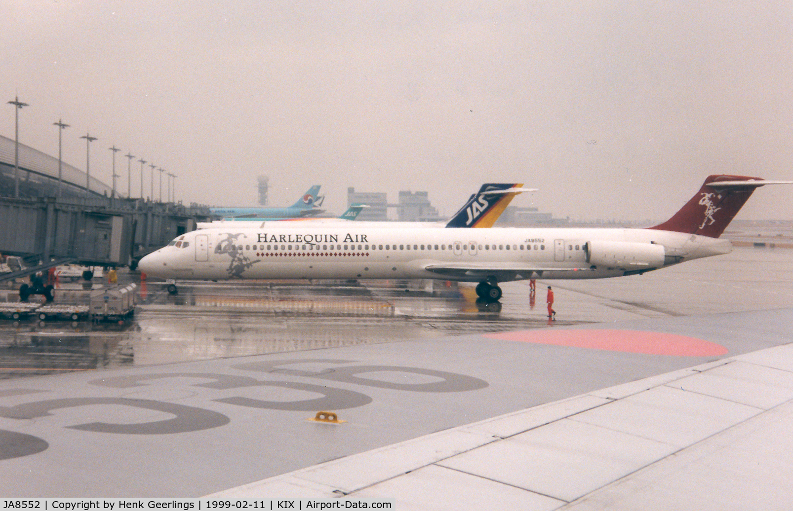 JA8552, McDonnell Douglas MD-81 (DC-9-81) C/N 53297, Harlequin Air at Osaka - Kansai Int'l airport (KIX)