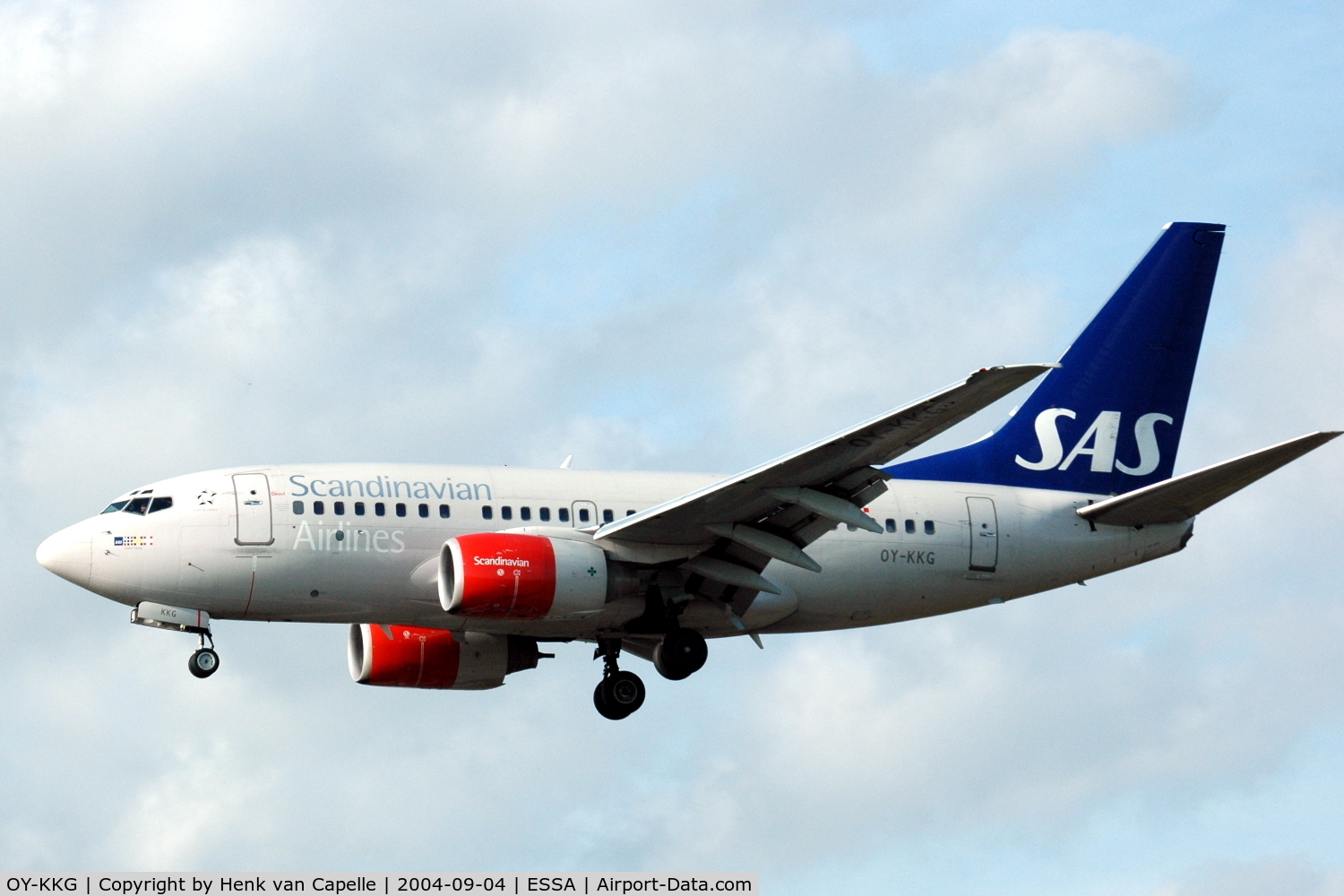 OY-KKG, 1999 Boeing 737-683 C/N 28300, Scandinavian Airlines Boeing 737-600 about to land at Stockholm Arlanda airport, Sweden.