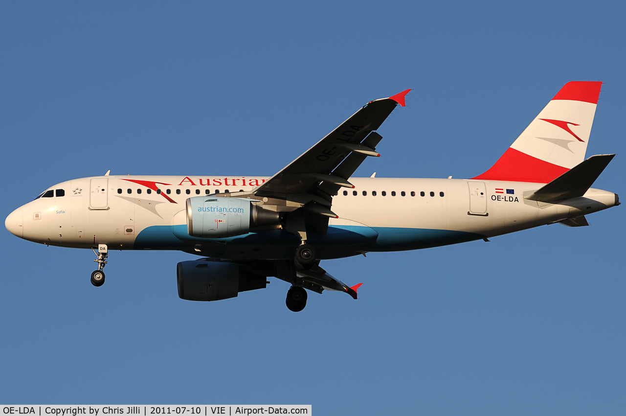 OE-LDA, 2004 Airbus A319-112 C/N 2131, Austrian Airlines