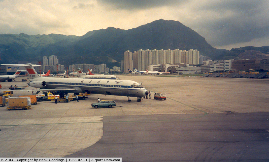 B-2103, 1985 McDonnell Douglas MD-82 (DC-9-82) C/N 49355, CAAC at HKG - Kai Tak Airport