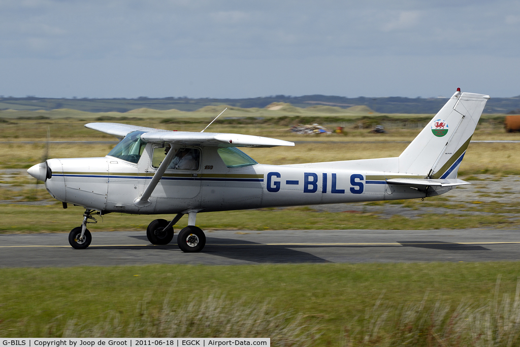 G-BILS, 1981 Cessna 152 C/N 152-84857, visitor to Caernarfon