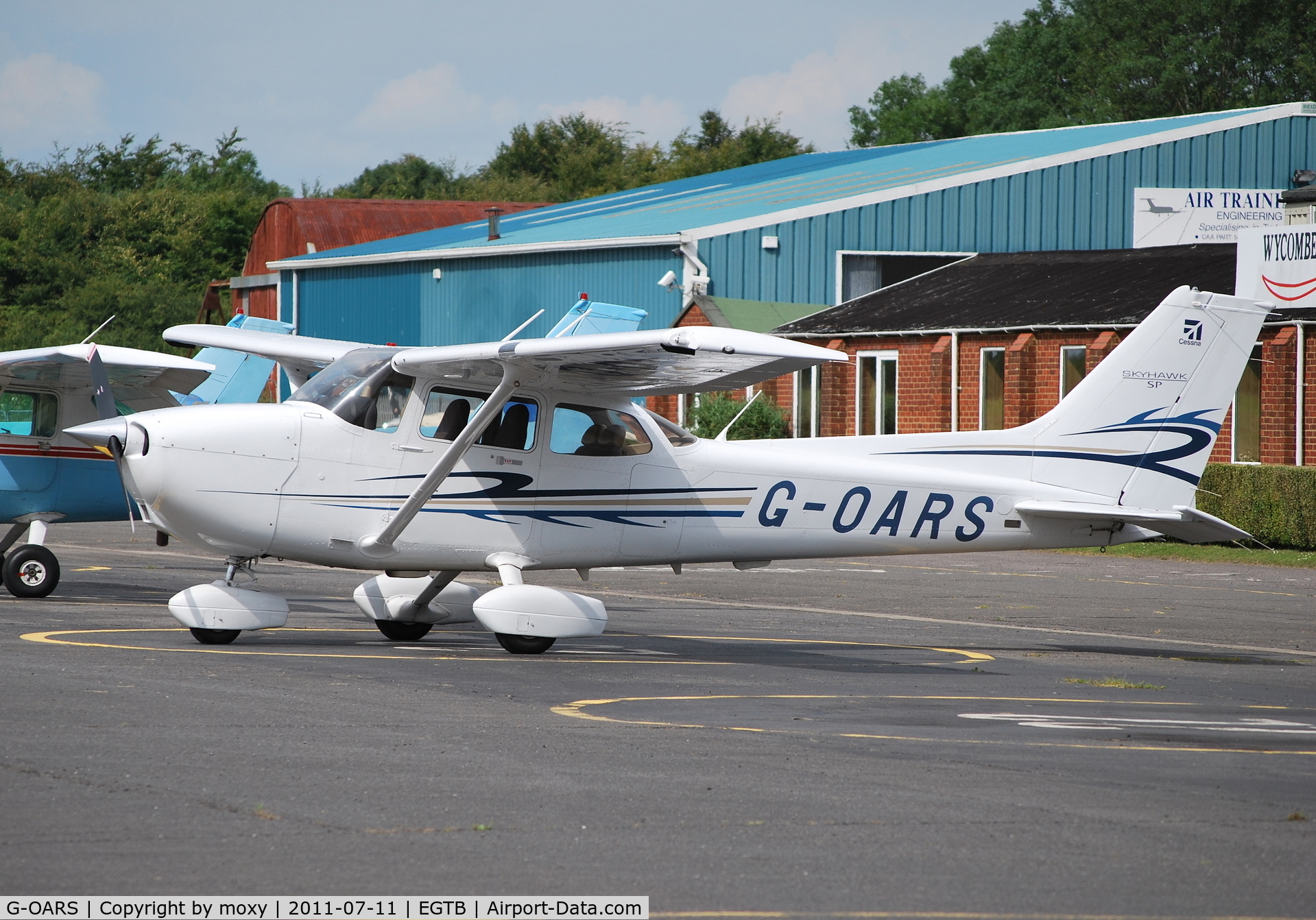 G-OARS, 2010 Cessna 172S C/N 172S11048, Cessna 172S Skyhawk at Wycombe Air Park.
Ex N90042