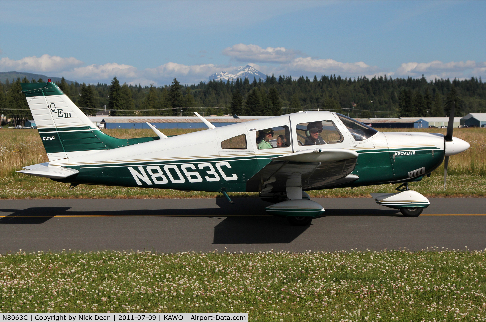 N8063C, 1975 Piper PA-28-181 C/N 28-7690100, KAWO/AWO