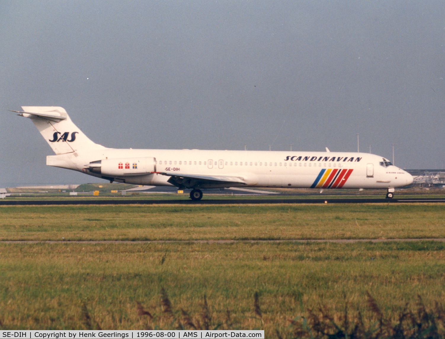 SE-DIH, 1989 McDonnell Douglas MD-87 (DC-9-87) C/N 49608, Scandinavian - SAS