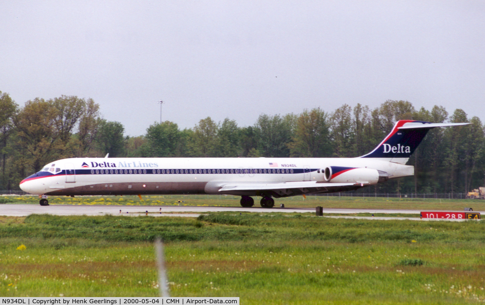N934DL, 1989 McDonnell Douglas MD-88 C/N 49721, Delta