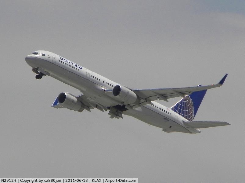 N29124, 1998 Boeing 757-224 C/N 27565, B757-224 of United Airlines leaving LAX