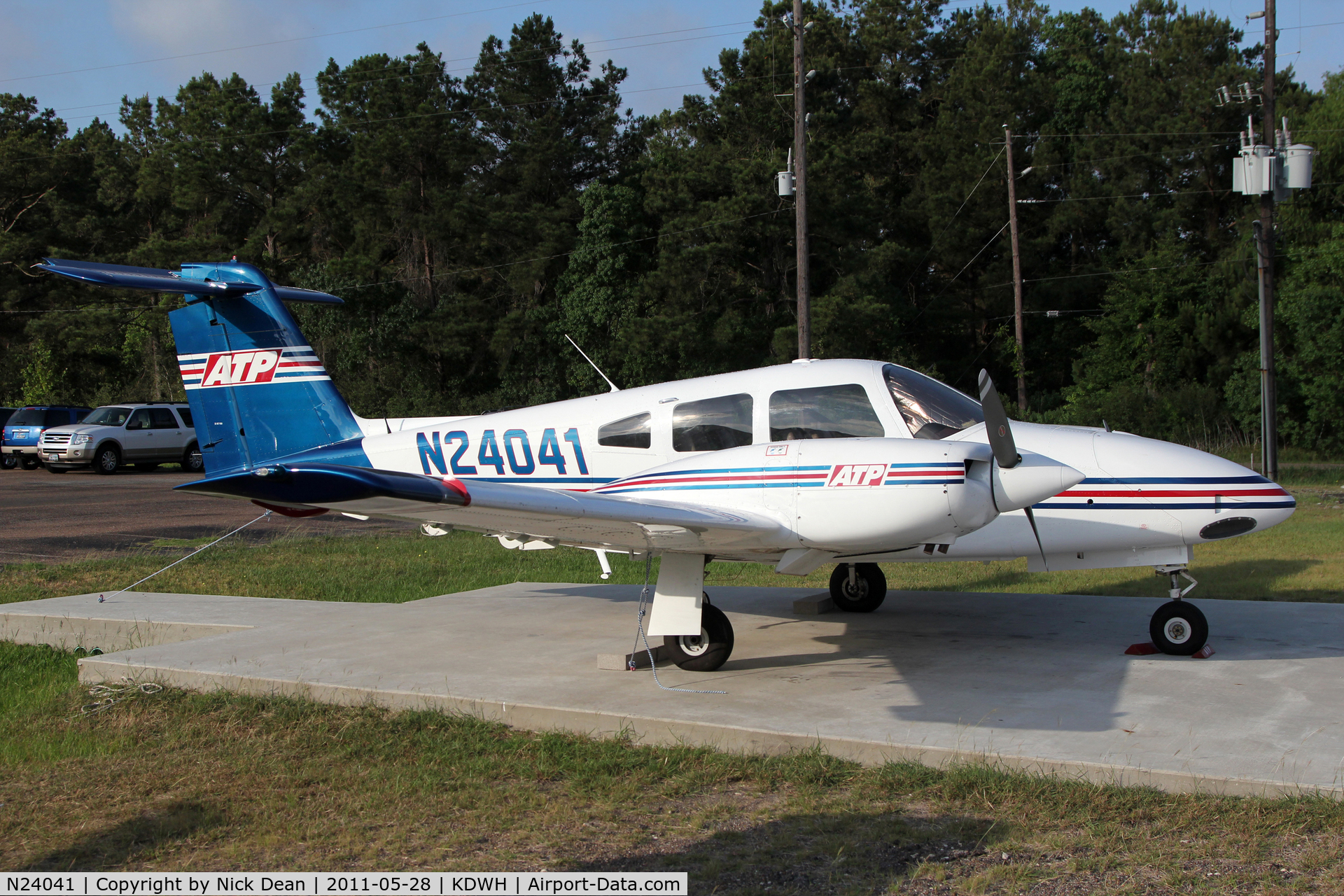 N24041, 2011 Piper PA-44-180 Seminole C/N 4496290, KDWH/DWH