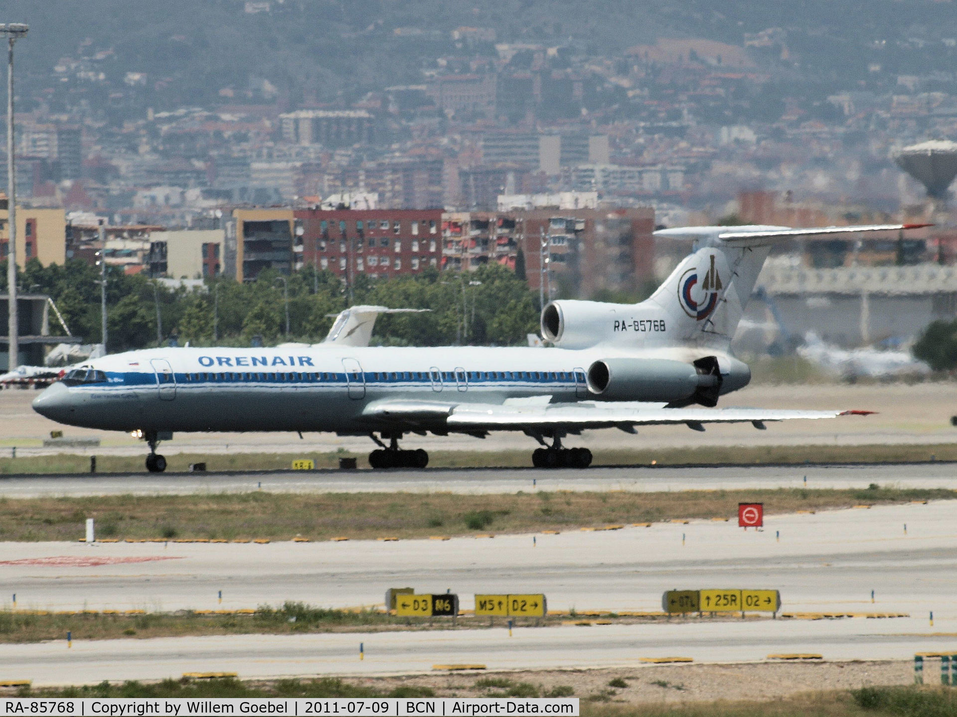 RA-85768, 1993 Tupolev Tu-154M C/N 93A949, Arrival on Barcalona Airport