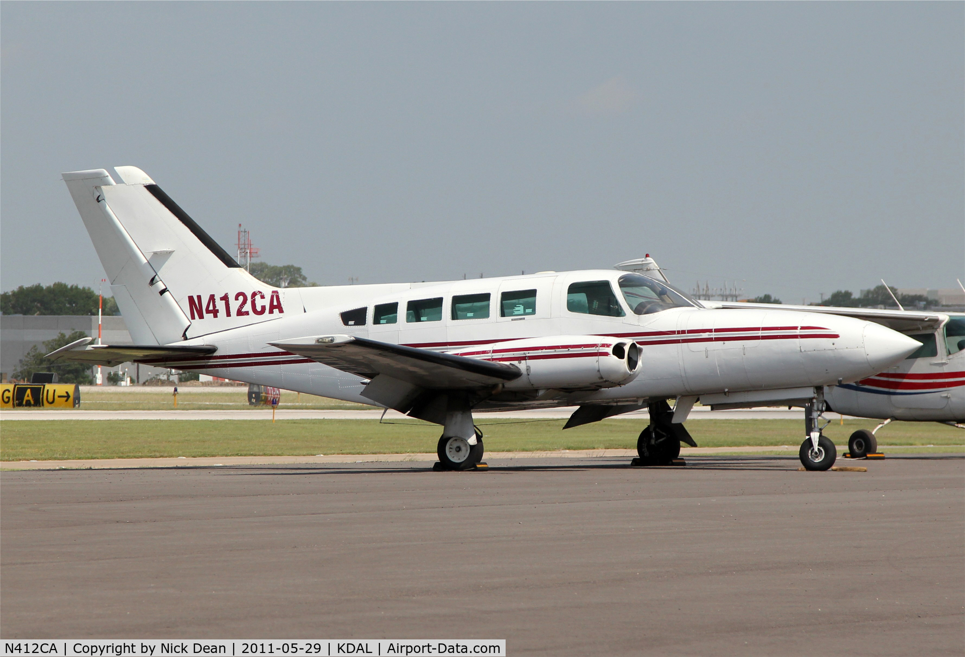 N412CA, Cessna 402C C/N 402C0005, KDAL/DAL