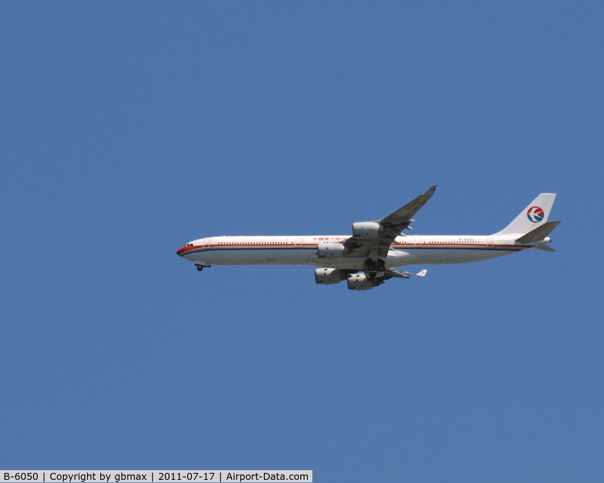B-6050, 2002 Airbus A340-642 C/N 468, Going to a landing @ JFK, picture taken from Brighton Beach