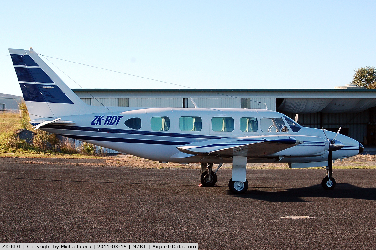 ZK-RDT, Embraer EMB-820C Navajo (PA-34-200T) C/N 820127, At Kaitaia