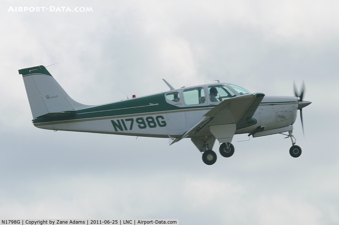 N1798G, 1962 Beech 35-B33 Debonair C/N CD-512, Landing at the Lancaster Airport Open House