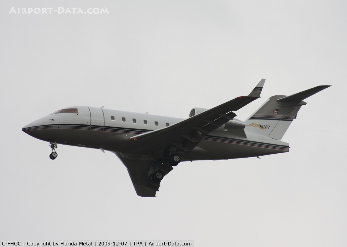 C-FHGC, Canadair Challenger 604 (CL-600-2B16) C/N 5453, Challenger 604 belonging to the owner of Tim Horton's