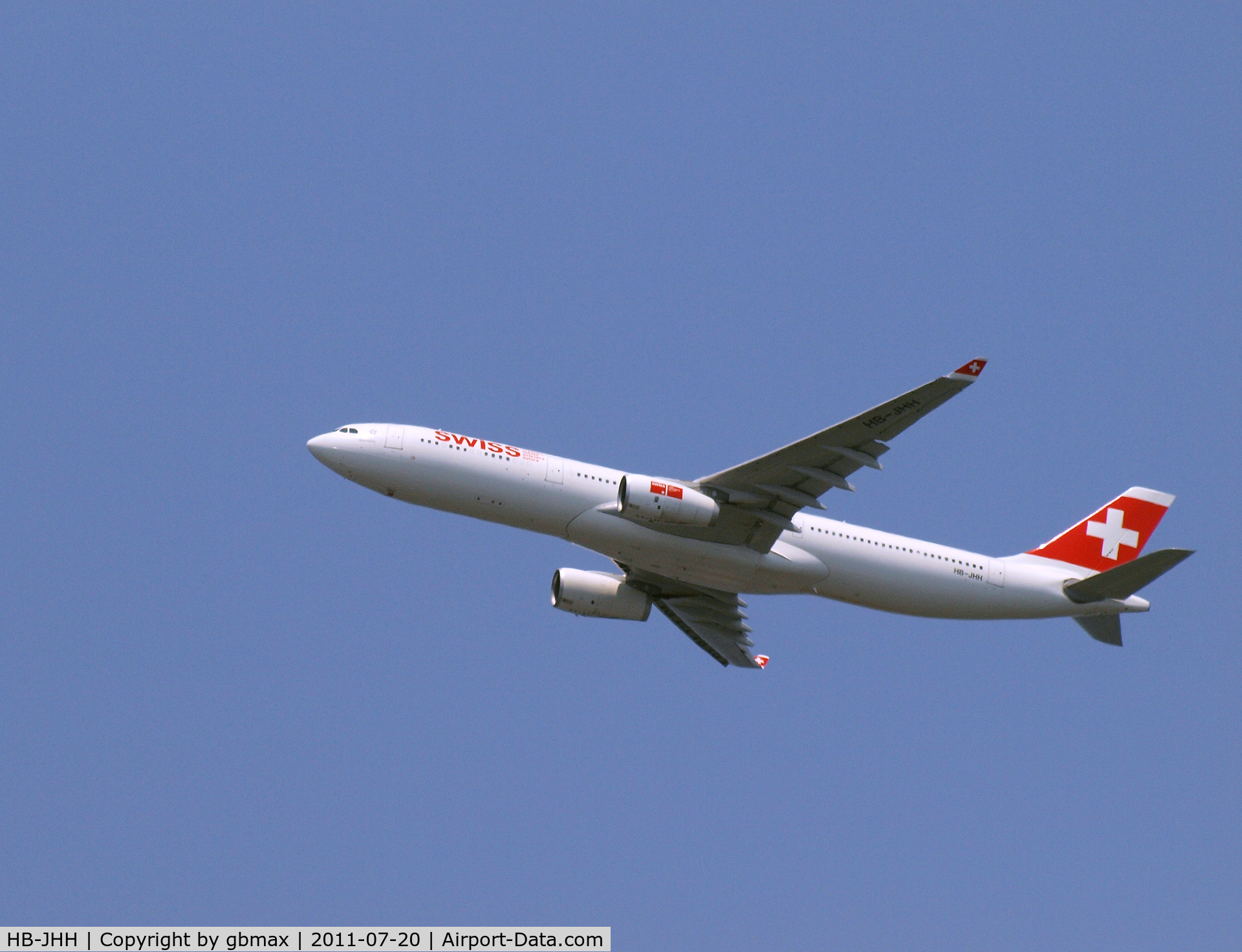 HB-JHH, 2010 Airbus A330-343X C/N 1145, Going @ ~3,500 feet to a landing at JFK